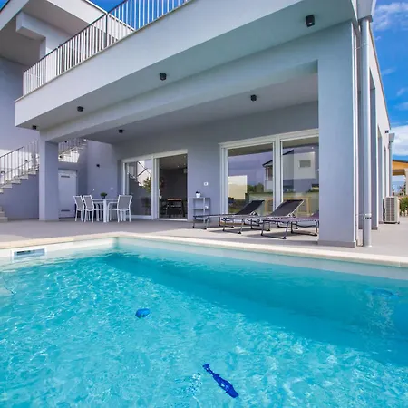 Holiday home The Maj House